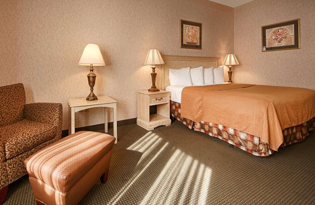 Best Western Circus City Inn Peru Room photo