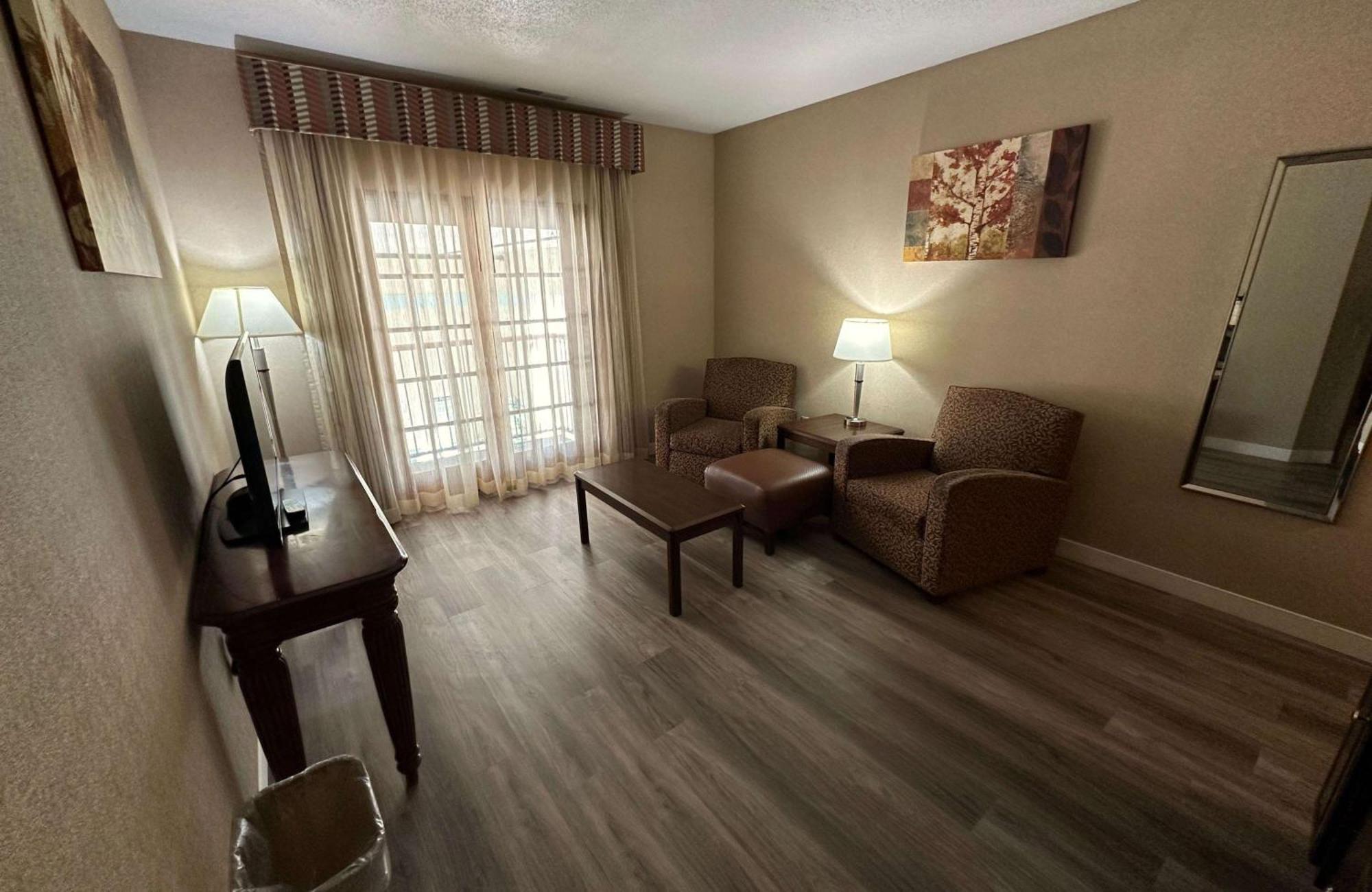 Best Western Circus City Inn Peru Exterior photo