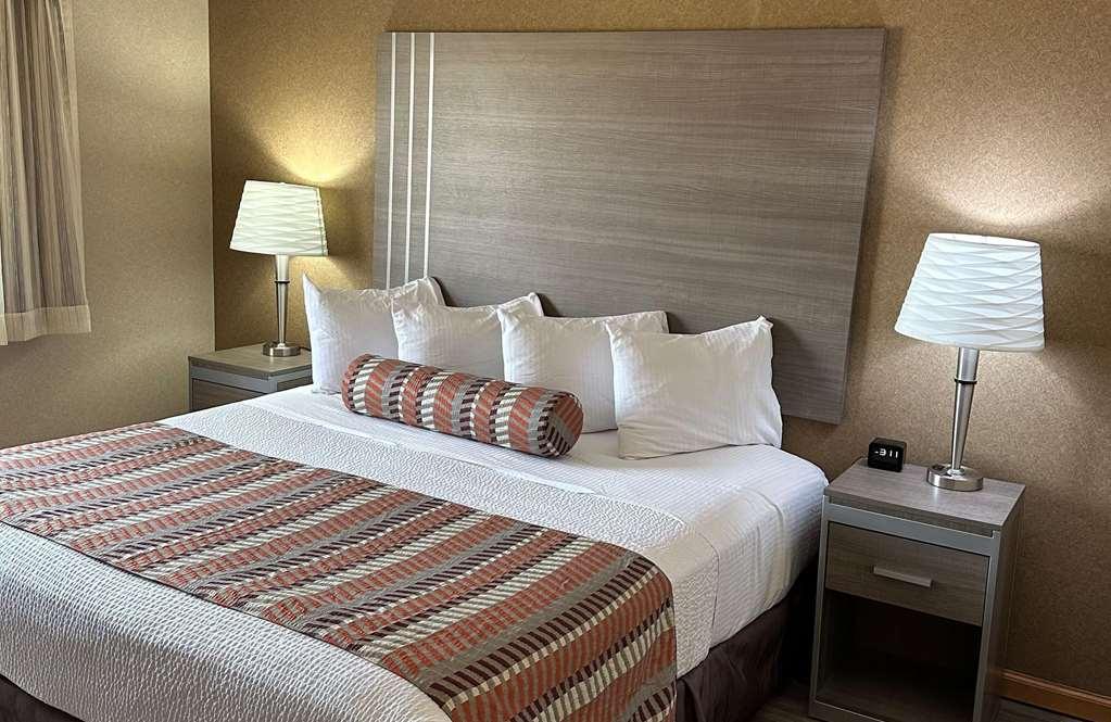 Best Western Circus City Inn Peru Room photo