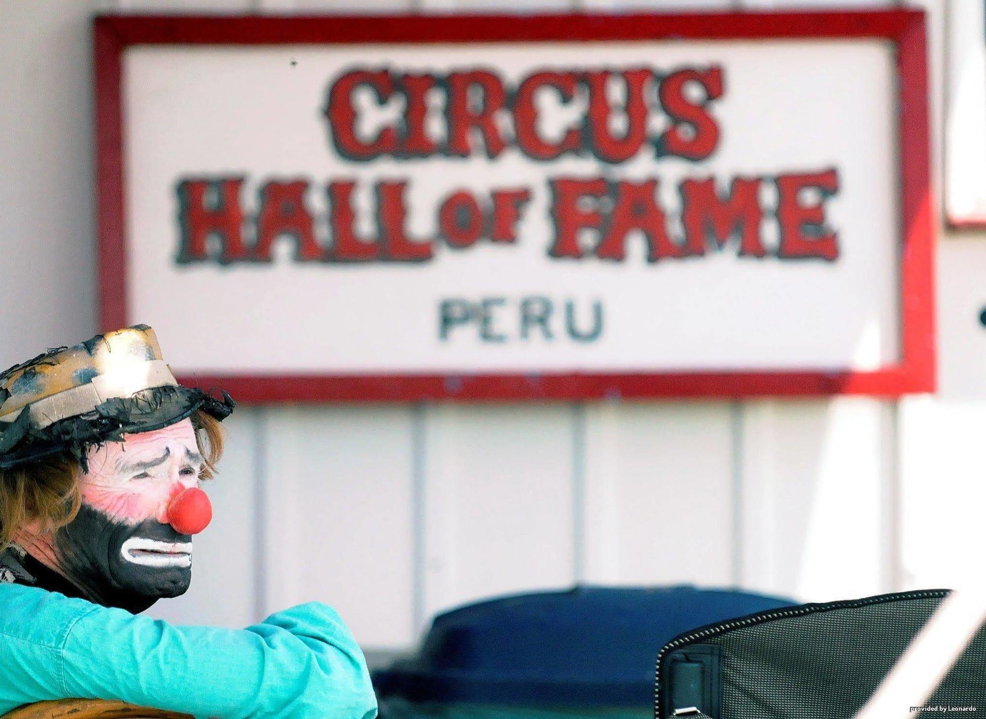 Best Western Circus City Inn Peru Exterior photo